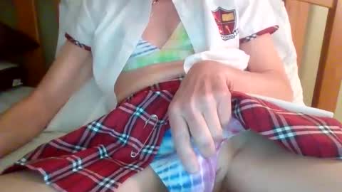 Snapshot of emmapeel5 chatting on 12-11-24, 09:34 Emma online show from 12-11-24, 09:34