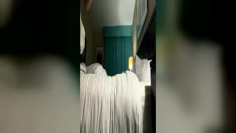 emmaraee online show from 06-15-26, 06:59