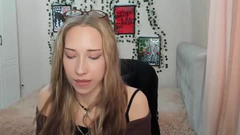 Emma online show from 04-25-26, 02:25