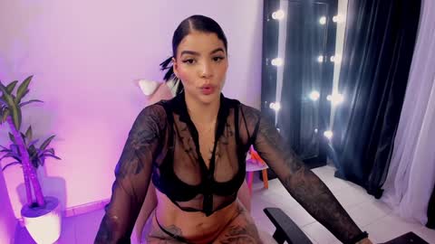 Emma Russell online show from 01-21-25, 02:59