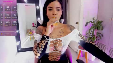 Emma Russell online show from 09-27-25, 10:48