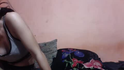 Snapshot of emmaryve chatting on 02-06-26, 06:44 Emma online show from 02-06-26, 06:44