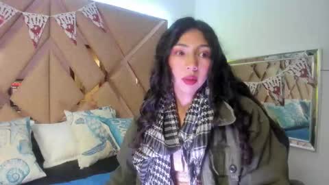 Emma online show from 10-29-25, 01:02