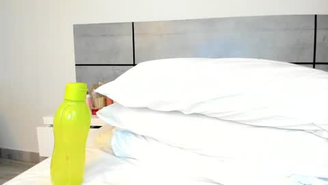  Emma  online show from 01-25-25, 05:18