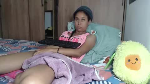 Snapshot of emmasweet95 chatting on 12-04-24, 10:19 emmasweet95 online show from 12-04-24, 10:19