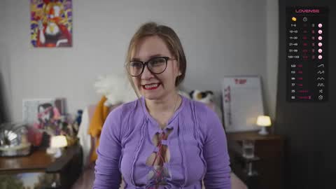 Mia online show from 09-10-25, 03:12