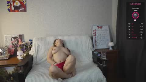 Mia online show from 09-18-25, 02:35