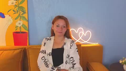 Snapshot of emmawells_s chatting on 06-22-26, 01:40 emmawells_s online show from 06-22-26, 01:40