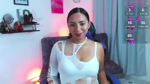 Emmi Cam online show from 04-07-26, 01:11