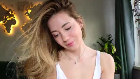 Miss Emmi online show from 03-23-26, 07:34