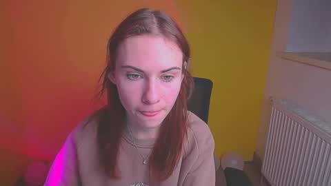 Snapshot of emmi_rossum chatting on 02-18-25, 12:17 Emmi online show from 02-18-25, 12:17