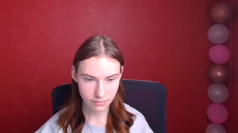 Snapshot of emmi_rossum chatting on 02-26-25, 12:36 Emmi online show from 02-26-25, 12:36