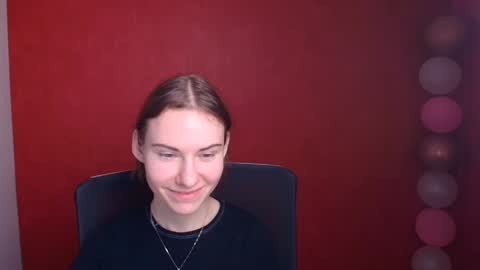 Snapshot of emmi_rossum chatting on 02-28-25, 12:20 Emmi online show from 02-28-25, 12:20