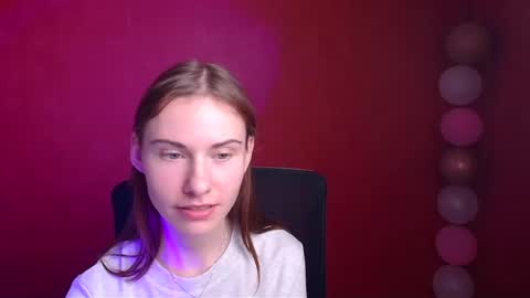 Snapshot of emmi_rossum chatting on 03-05-25, 03:18 Emmi online show from 03-05-25, 03:18