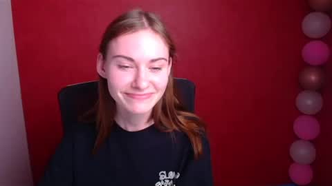 Snapshot of emmi_rossum chatting on 03-07-25, 03:18 Emmi online show from 03-07-25, 03:18