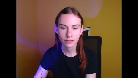Snapshot of emmi_rossum chatting on 03-09-25, 12:53 Emmi online show from 03-09-25, 12:53