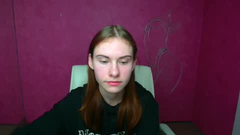 Snapshot of emmi_rossum chatting on 03-09-25, 10:41 Emmi online show from 03-09-25, 10:41