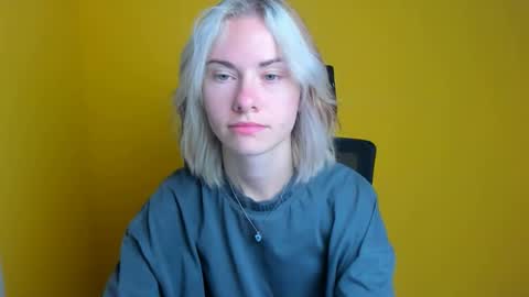 Snapshot of emmi_rossum chatting on 09-09-25, 05:07 Emmi online show from 09-09-25, 05:07