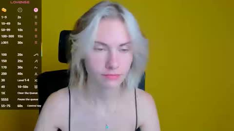 Snapshot of emmi_rossum chatting on 09-19-25, 11:22 Emmi online show from 09-19-25, 11:22