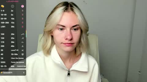 Snapshot of emmi_rossum chatting on 09-25-25, 05:33 Emmi online show from 09-25-25, 05:33