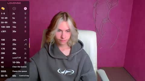 Snapshot of emmi_rossum chatting on 09-26-25, 06:06 Emmi online show from 09-26-25, 06:06