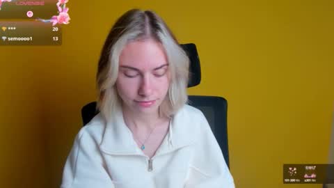 Snapshot of emmi_rossum chatting on 10-11-25, 05:39 Emmi online show from 10-11-25, 05:39