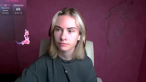 Snapshot of emmi_rossum chatting on 10-13-25, 05:07 Emmi online show from 10-13-25, 05:07