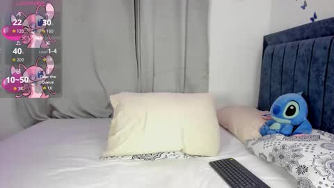 Snapshot of emmie_bunny chatting on 10-20-25, 09:26 Emmie online show from 10-20-25, 09:26