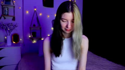emmie_everly online show from 10-17-25, 07:16