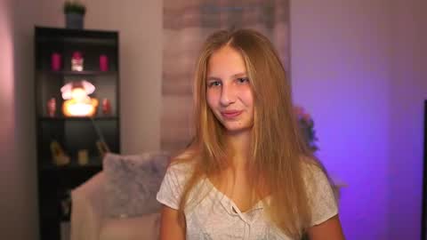 Emmie online show from 11-19-25, 02:17