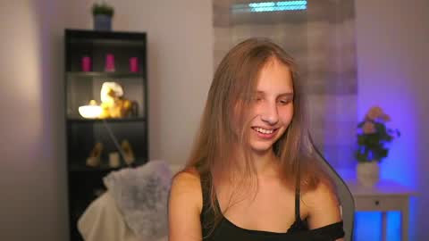 Emmie online show from 05-21-26, 02:13