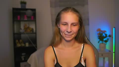 Emmie online show from 06-17-26, 07:04