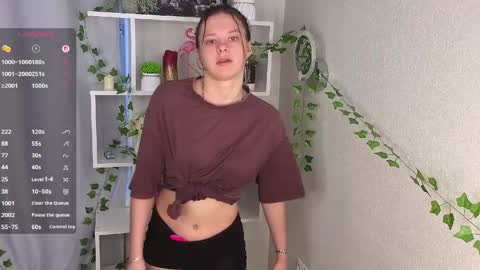 Snapshot of emmiecrellin chatting on 03-15-26, 03:23 Emily online show from 03-15-26, 03:23