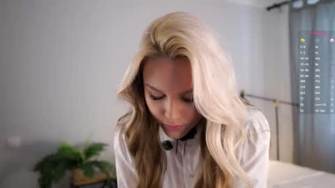 Aurora online show from 10-25-25, 06:43