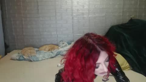 Emmily000 online show from 11-04-25, 02:38