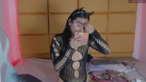 Snapshot of emmily_jade_ chatting on 06-15-26, 02:30 emmily_jade_ online show from 06-15-26, 02:30