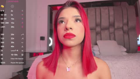 Snapshot of emmily_savage chatting on 12-14-24, 04:23 online show from 12-14-24, 04:23