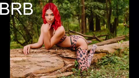 Snapshot of emmily_savage chatting on 12-21-24, 07:13 online show from 12-21-24, 07:13