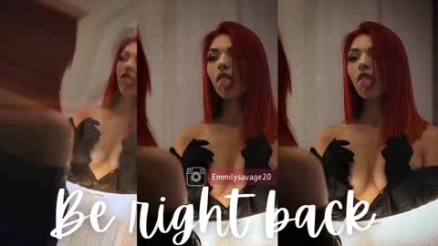 Snapshot of emmily_savage chatting on 01-15-25, 06:54 online show from 01-15-25, 06:54