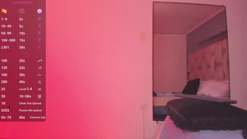 Snapshot of emmily_savage chatting on 01-22-25, 07:14 online show from 01-22-25, 07:14
