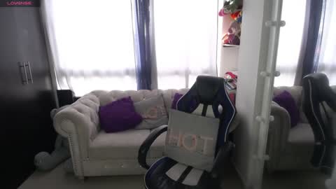 Emmily online show from 01-06-25, 09:11