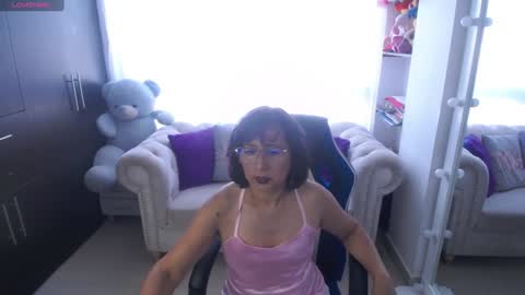 Emmily online show from 01-18-25, 08:19