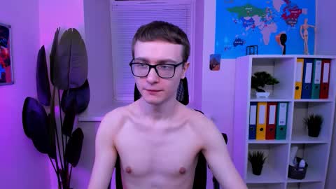 Snapshot of emmit_barker chatting on 03-10-26, 10:20 Emmit online show from 03-10-26, 10:20