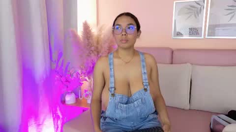 Snapshot of emmy_and_luna chatting on 07-02-26, 12:33 Emmy and Luna online show from 07-02-26, 12:33