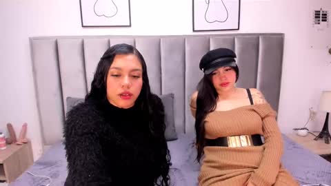 Snapshot of emmy_turnner chatting on 09-29-25, 03:39 Emily Laila online show from 09-29-25, 03:39