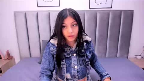 Snapshot of emmy_turnner chatting on 10-17-25, 11:57 Emily Laila online show from 10-17-25, 11:57