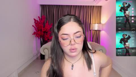 Snapshot of emmy_walker1 chatting on 01-28-25, 11:06 Emmy Walker online show from 01-28-25, 11:06