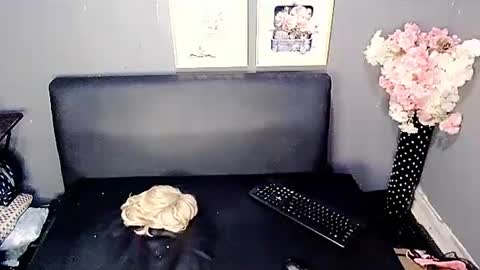 emma online show from 02-14-25, 03:36