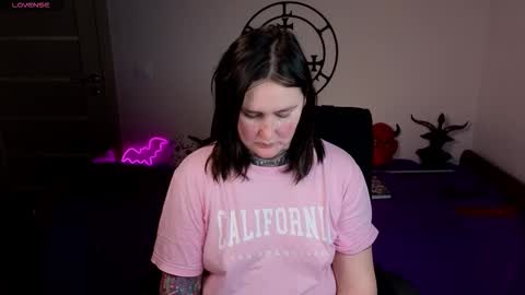 Snapshot of emmybrightj_ chatting on 12-22-25, 02:41 Emmy Bright 50 online show from 12-22-25, 02:41