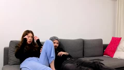 Em online show from 03-02-26, 11:33